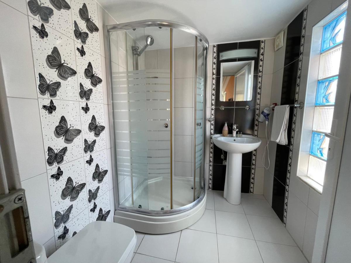 Tayfun Hotel Mordogan Bagian luar foto