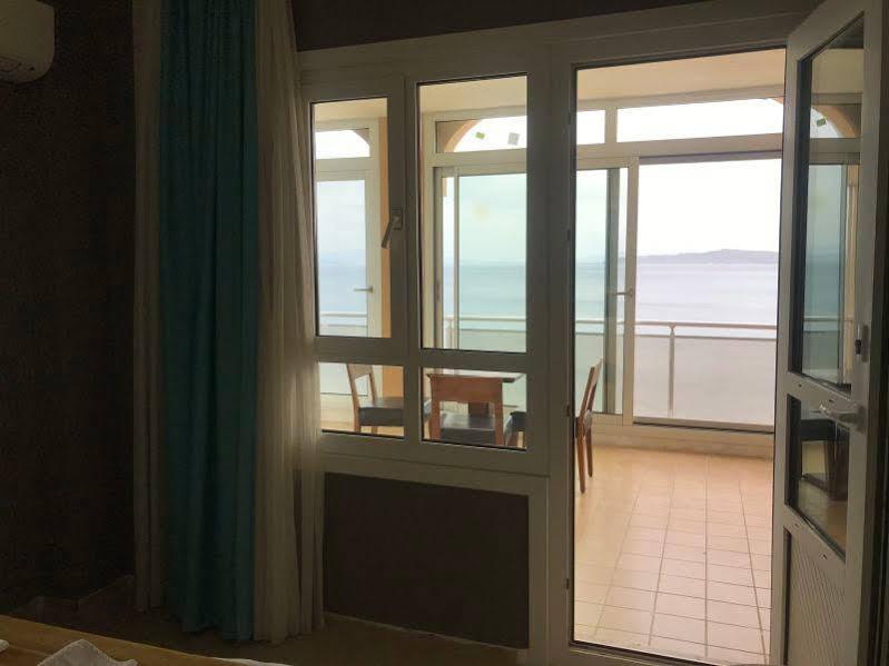 Tayfun Hotel Mordogan Bagian luar foto