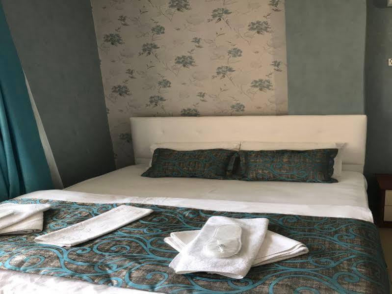 Tayfun Hotel Mordogan Bagian luar foto